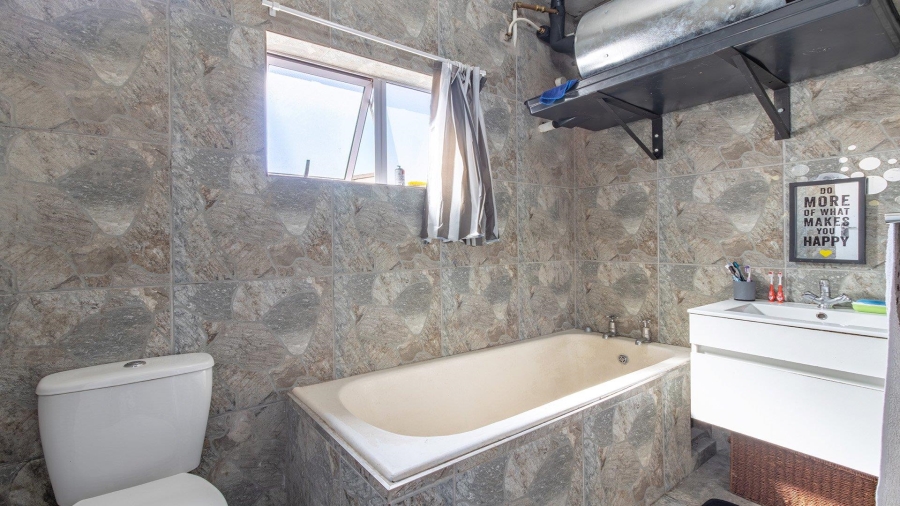 2 Bedroom Property for Sale in Churchill Estate Western Cape